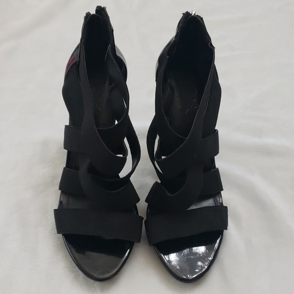 Heels - Picture 3 of 4